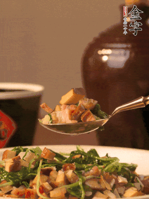 出鍋前嘗味，味淡加點鹽。